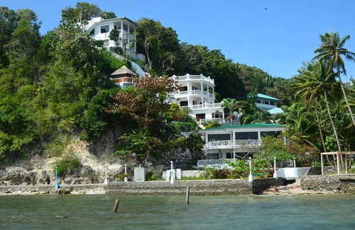 Puerto Galera Apartment | Casa Sofia by the Sea Hilltop room6