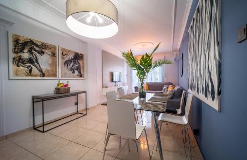 Neapolis Apartment | Casa Sol 3BR Apartment, Balcony, 5Gbps WiFi, Walk to Beach, Promende & Shops