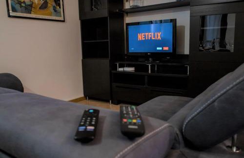 Lingotto Apartment | Casa Spezia - Metro Vicina, Wi-Fi Rapido & Netflix