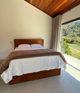 Vitor Hugo House | Casa Uliana Aracê Pedra Azul