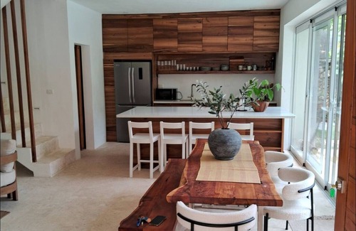 La Ceiba Villa | Casa Victoria. Elegant 3-Bd villa in charming Las Terrenas.