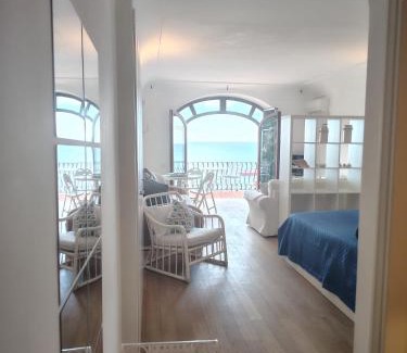 Marina Piccola Apartment | Casa vista Faraglioni Capri 2