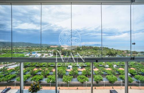 Cabanes Apartment | Casa Wesley Ivan Luxury Homes 9ªPlta Norte 1ªLinea