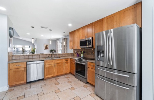 Wellington House | Casa White Coral - Polo Ready, 2 Story Florida Pool Home