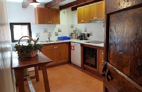 Gombren Cottage | Casal de Mataplana (full rental for 6 - 10 people) - Cottage