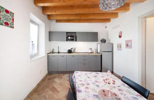 Caprino Veronese Apartment | Casale la Coccinella Lavanda