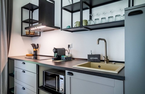 Saline Sadun Apartment | Casale Lorenzo - Apartment 2 with Private Terrace, Shared Garden and Air Conditioning