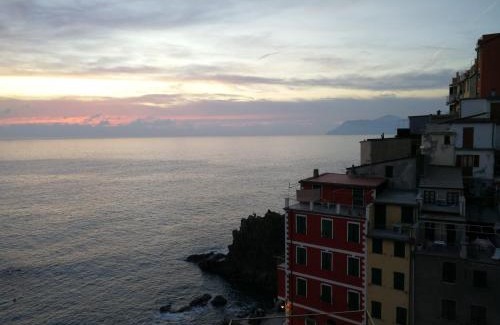 Riomaggiore Apartment | CasaRiomaggiore "a few steps from the sea"