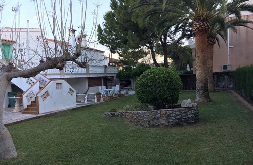 Sant Carles de la Rapita Apartment | Casas Sitori apartment 2 in small-scale private complex on the beach!