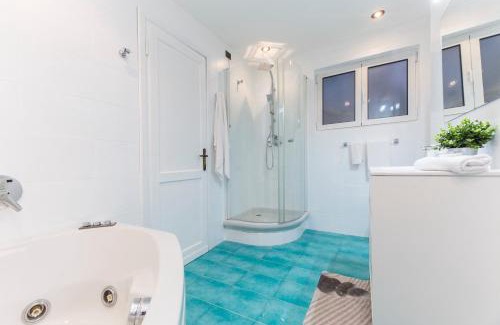 Nervi Apartment | CasaViva - Elegant Bilo with shared pool in Genova Nervi