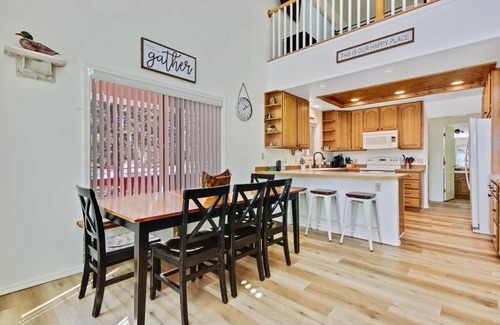 Cascade House | Cascade Cabin Mountain Getaway with Private Beach