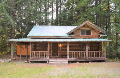 Packwood House | Cascade Log Cabin