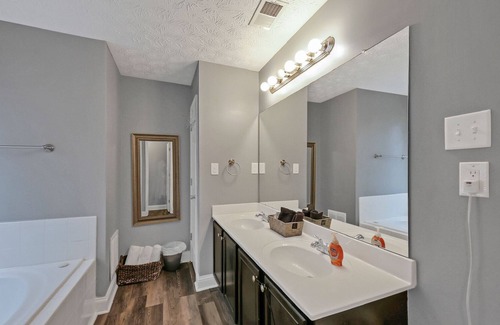 McDonough House | Casino Night at the Resort Style Getaway!(Sleeps 14)