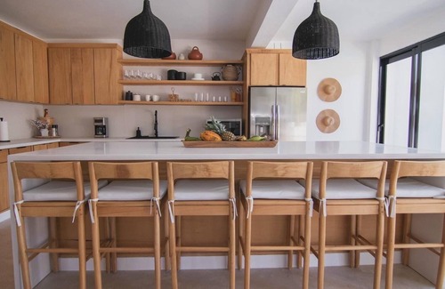 San Jose de las Matas Villa | Casita Curtis- luxurious 6-bedroom villa inside HACIENDA CAMPO VERDE w- WiFi, AC