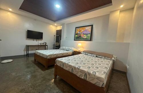 Legazpi House | Casita de Gloria