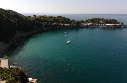 Pugliola Apartment | Casita LERICI