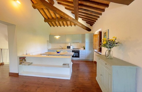 Camporgiano Villa | Casolare al Poggio - Country house, large private pool. WIFI. Walk to river.