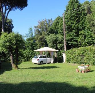 Ronchi Apartment | Casolare De Ranieri - appartamento in villa bifamiliare a 500m dal mare