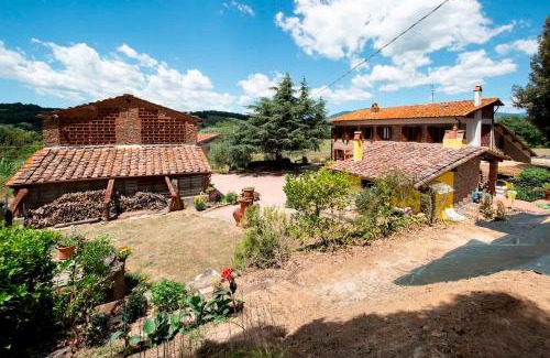 Porcari Villa | Casolare oltre il Cielo with Swimming Pool