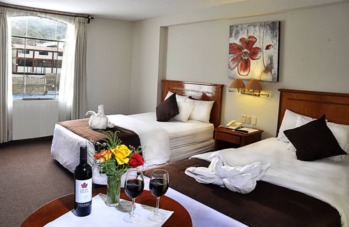 Lake Titicaca - Puno Hotel | Casona Plaza Hotel Puno