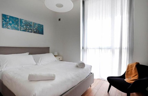 Isola Apartment | Castillia, Bosco Verticale Apartment