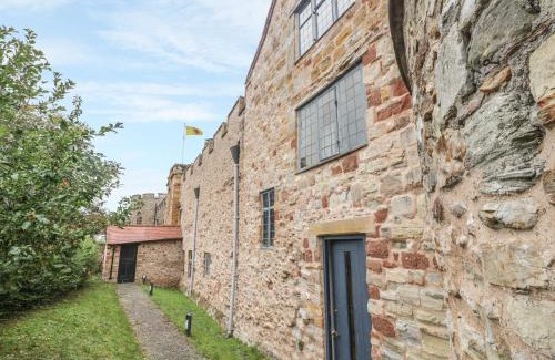 Taunton House | Castle House