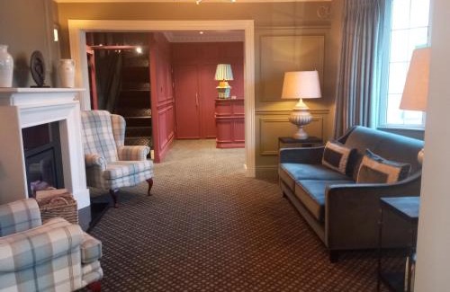 Killarney House | Castle Lodge