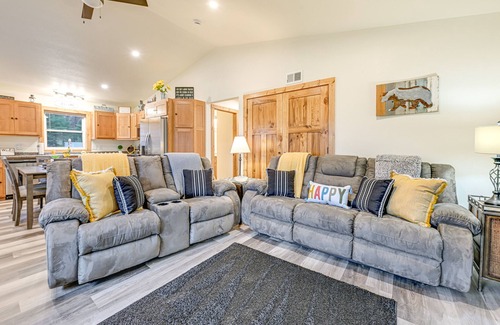 Arkdale Cabin | Castle Rock Lake Cabin: Water & Trail Access!