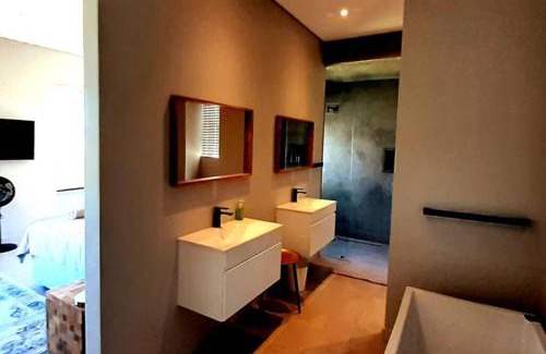 Brackenridge Private Residential Estate Villa | Castle Rock - Villa in a Private Nature Estate