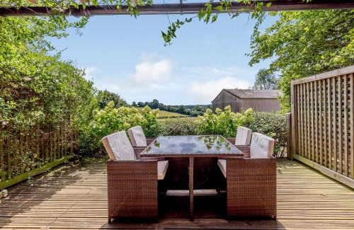 Sedlescombe House | Castlemans Stables West