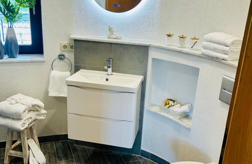 Bad Fallingbostel Apartment | Castles Corner Gemütliche Ferienwohnung für Zwei in Ruhiger Lage Nahe Lieth Wald