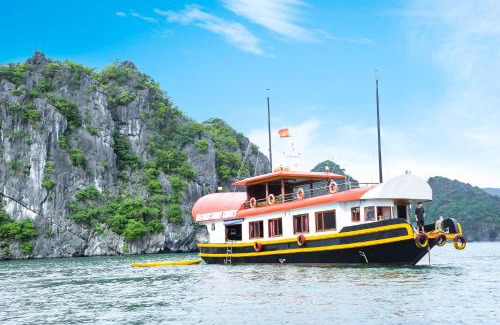 Cat Hai Boat Rental | Cat Ba Bay Cruises