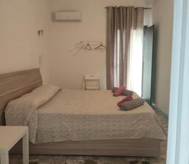 Contrada Pantano d'Arci Bed & Breakfast | CATANIA AIRPORT ROOM BAGNO PRIVATO iN CAMERA
