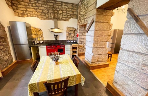 Gorebridge Apartment | Catcune Grand Suite