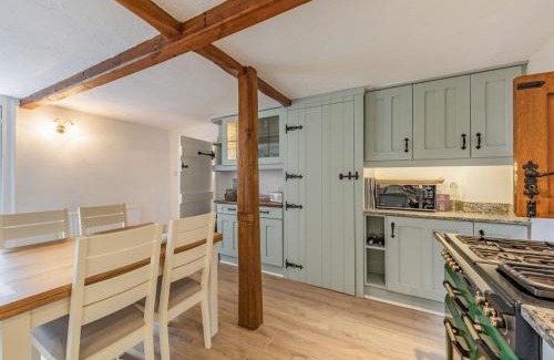 Lea House | Catmint Cottage