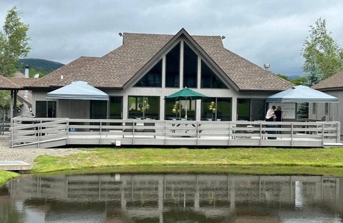 Windham House | Catskill house great for fall hiking and winter skiing! Available for NYE '26!