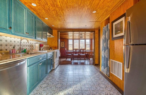 Elka Park House | Catskills Cottage with Deck, 7 Mi to Hunter Mtn