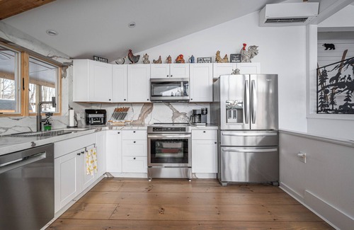 Jewett Cabin | Catskills Mountain Retreat: Luxury Meets Serenity