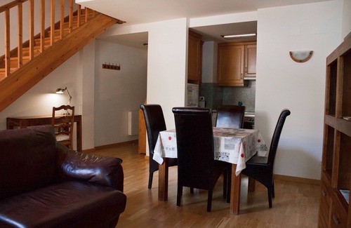 Esterri D'Aneu Apartment | Cau d'Àneu. Duplex, located on the main street of the town.