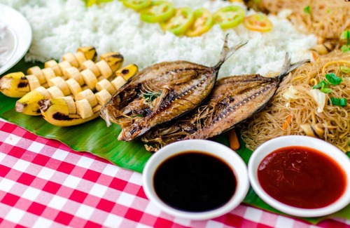 Pilar Bed & Breakfast | Cawit Resort and Cafe