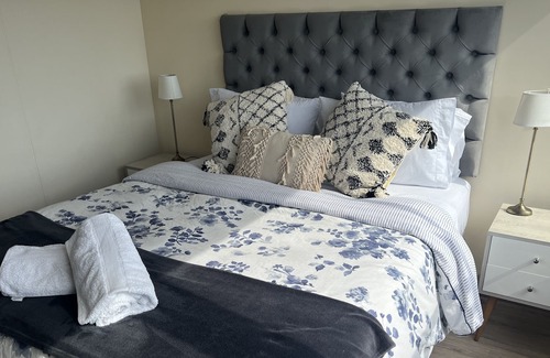 San Antonio Apartment | Cayma Apart's V Entire apartment with ocean view