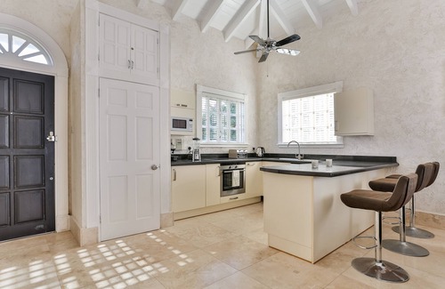 Sea Breeze Hills Villa | Cayman Villa - Contemporary 4 bedroom Villa with Stunning Ocean Views 4 Villa by RedAwning