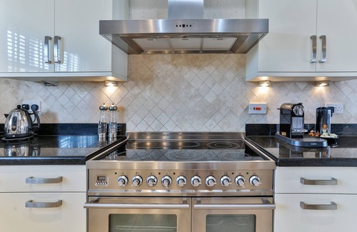 Sea Breeze Hills Villa | Cayman Villa - Contemporary 4 bedroom Villa with Stunning Ocean Views 4 Villa by RedAwning