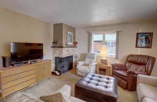 Dillon Apartment | CC19 Chateau Claire condo