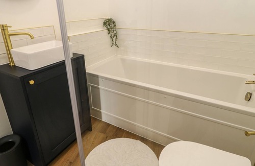 Selby Cottage | CEADDA COTTAGE, family friendly in Drax, North Yorkshire