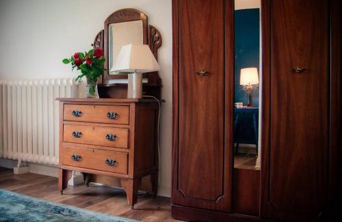 Union Hall Cabin | CECAS at Myross Wood House