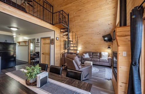 Butternut Cabin | Cedar Cove Cabin 2