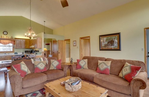 Sylva Cabin | Cedar log home paradise w/mountain views - billiards and foosball