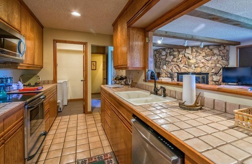 Windcliff Estates House | Cedar Lower Vacation Home at Windcliff by RedAwning