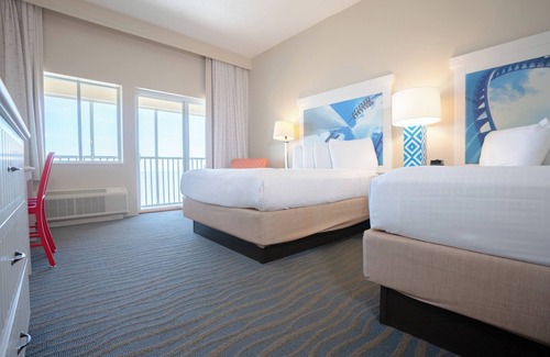 Sandusky Hotel | Cedar Point's Hotel Breakers